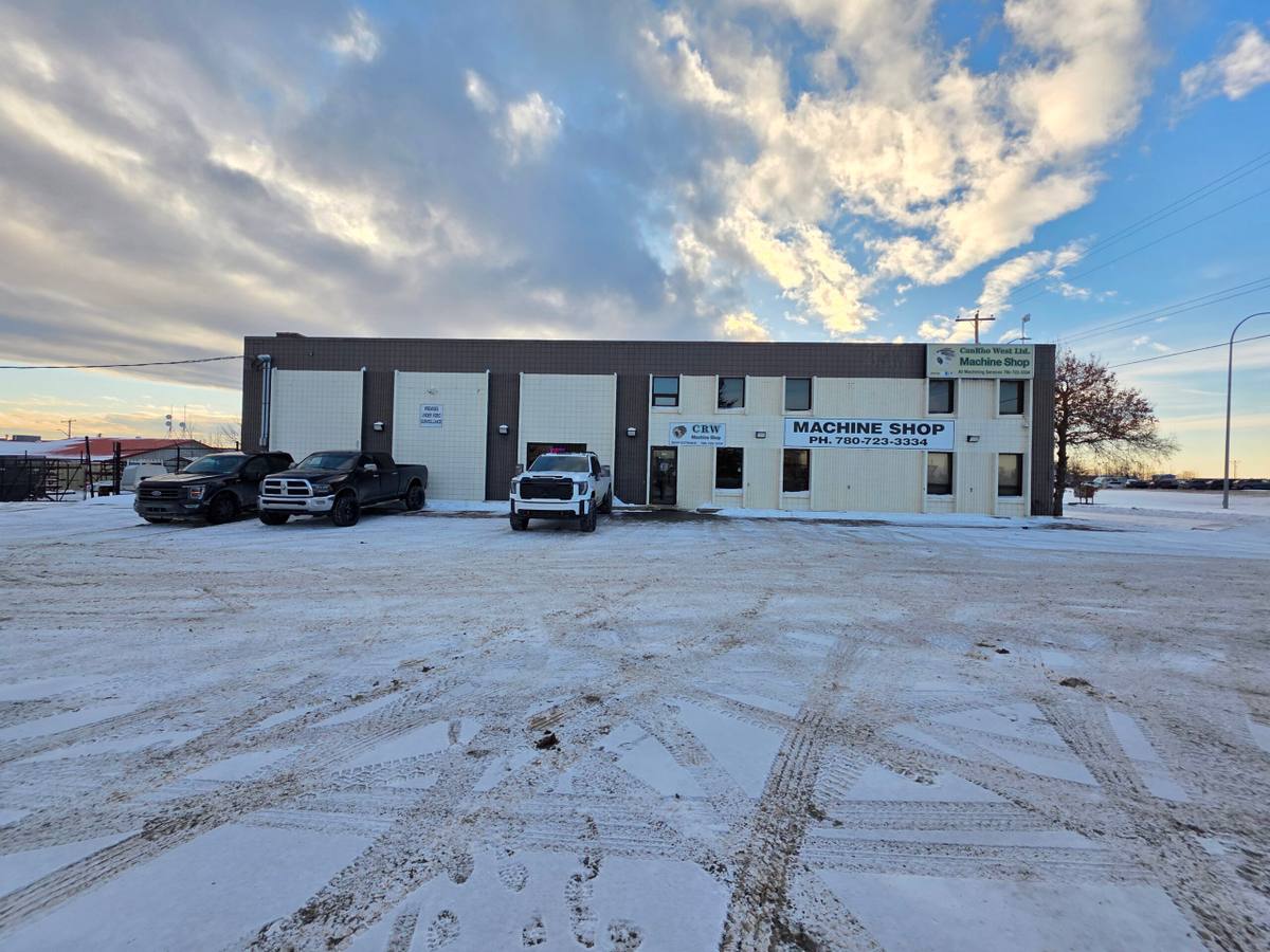 Industrial Building for Sale or Lease 5909 07 4 Avenue Edson