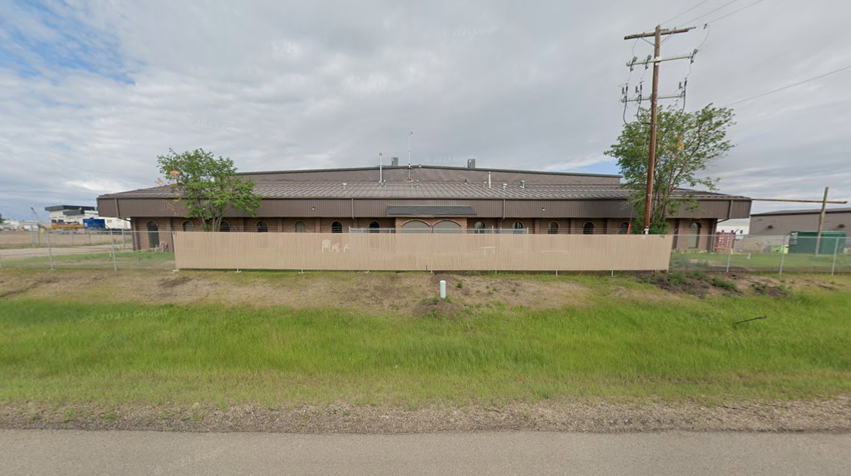 1202 8A Street Nisku Industrial Warehouse for Sale