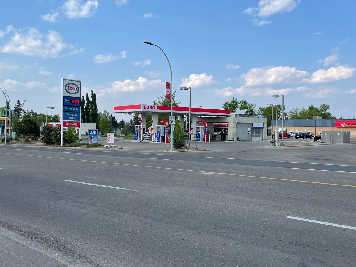 180 King Street Spruce Grove Freestanding Commercial Building for Sale