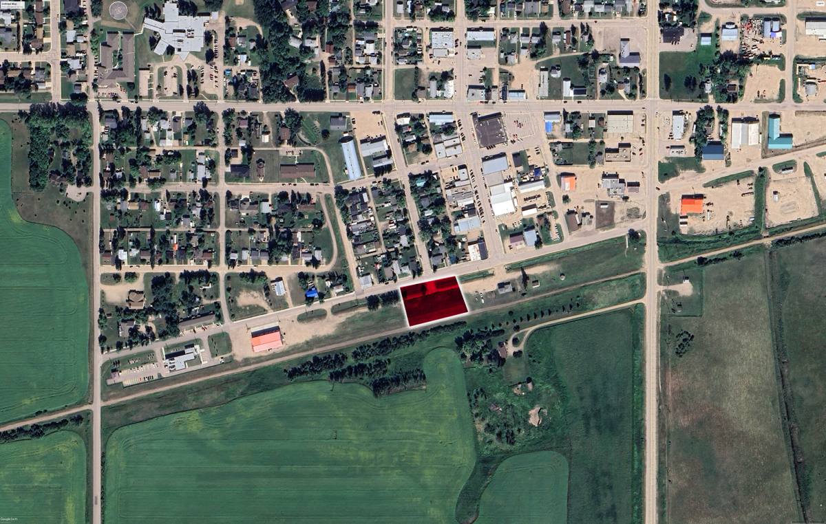 0.82‑Acre Development Land for Sale - Elk Point, AB